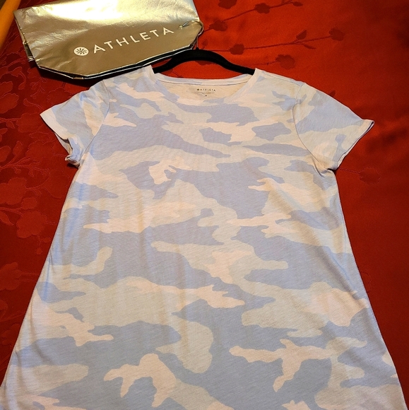 Athleta Tops - Athleta Organic Camo Crew with bag